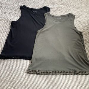 Bundle of 2 tank tops, EUC